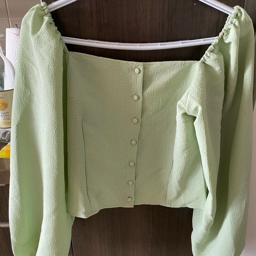 Balloon-Sleeve Sage Top 💚